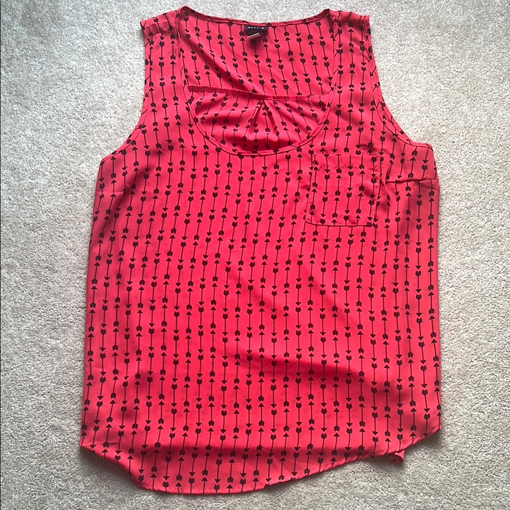 Torrid Red and Black Arrow Patterned Tank Top size 3